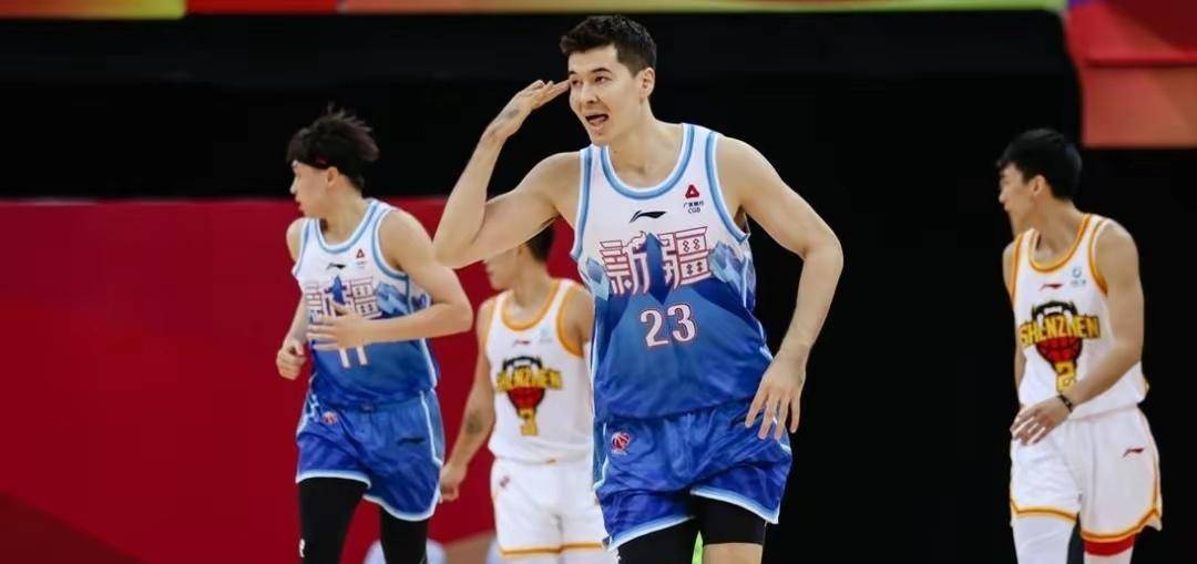新疆队周琦怎么没上场__cba新疆周琦