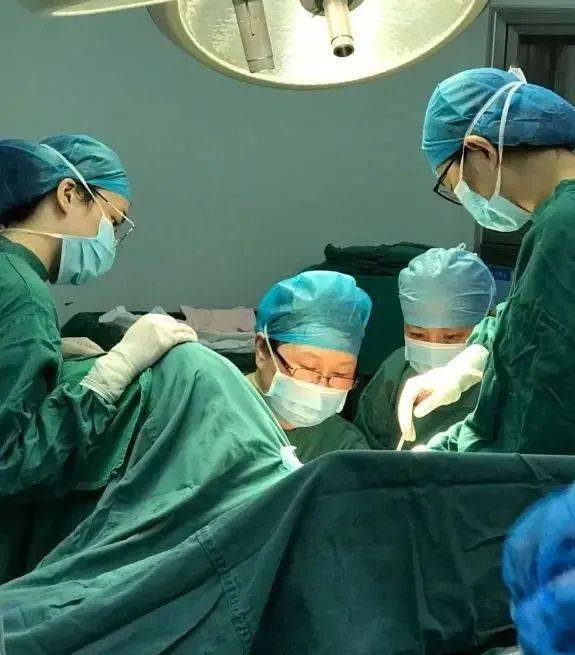 子宫下垂手术几个小时能下来_子宫固定手术_