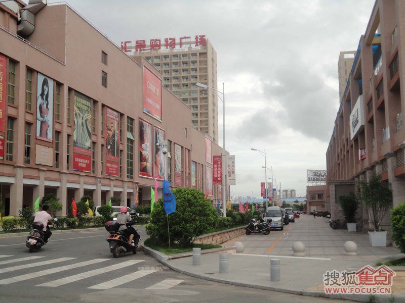 南村万博320米地标_广州金融城970米地标_