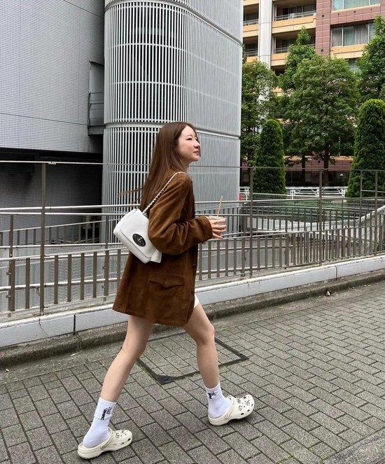 _屋塔房王世子世娜学穿搭_跟着韩剧学穿搭