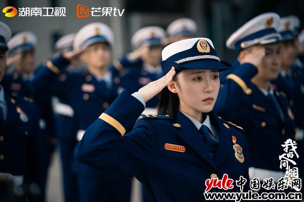 烟火走向__烟火里的逆行英雄指的是