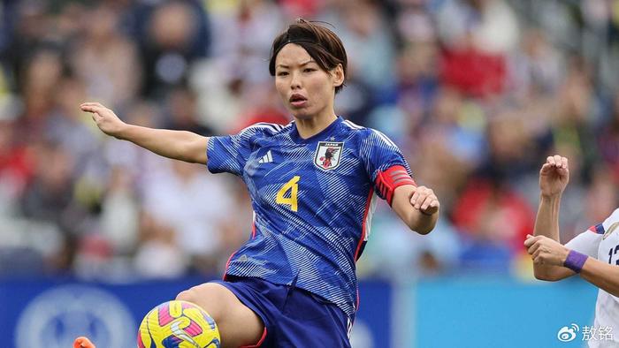 fifa18女足踢男足__男足能踢赢女足吗