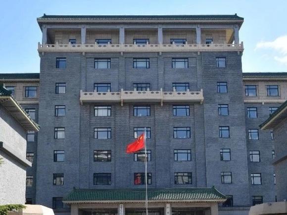 兽医月容阉人新闻__昨夜今晨全球发生了什么