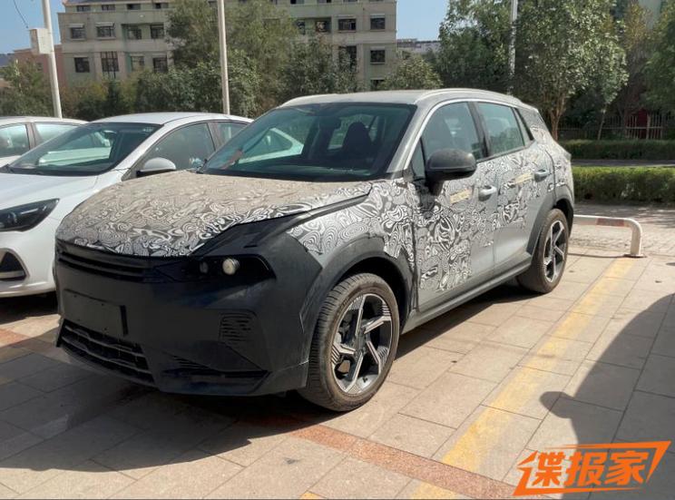 长安cs95内饰谍照曝光__新一代讴歌rdx内饰谍照