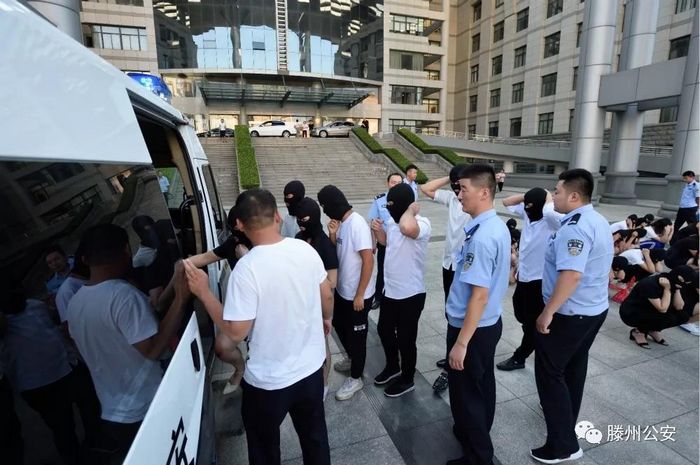 青浦警方破获茶叶强迫交易案__长春警方破获跨区域售贩枪支案