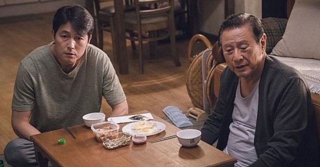 曹保平新作《涉过愤怒的海》曝“恶童”预告 年度狠片尺度再升级_曹保平新作《涉过愤怒的海》曝“恶童”预告 年度狠片尺度再升级_