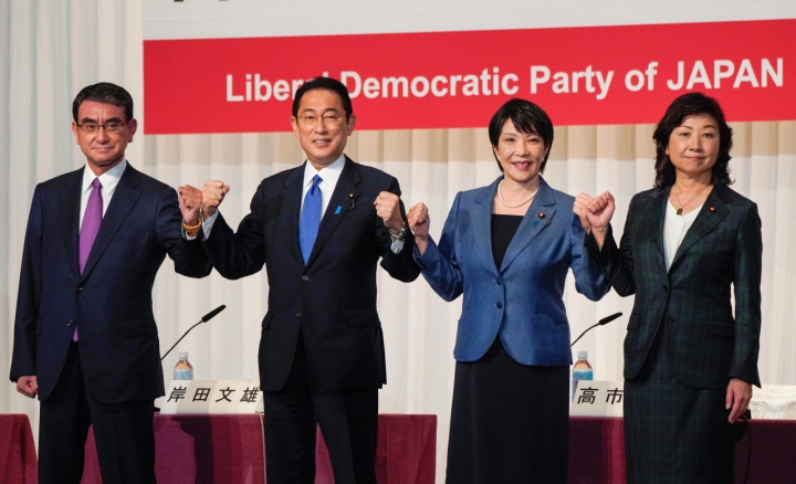 遇拜登出行封路，岸田一行只好步行与韩总统尹锡悦会面__遇拜登出行封路，岸田一行只好步行与韩总统尹锡悦会面