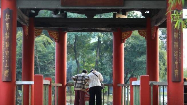 美国布鲁金斯学会董事会名誉主席：美中人民是天生的朋友，而非天生的敌人_美国布鲁金斯学会董事会名誉主席：美中人民是天生的朋友，而非天生的敌人_
