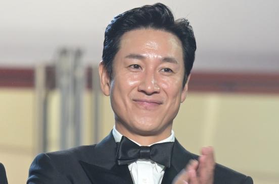 辩护人原型文在寅_极端案事件处置预案_
