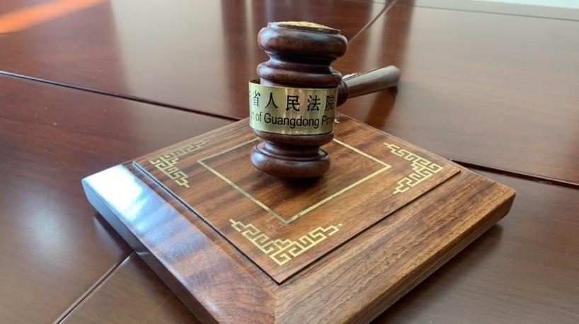 亚美尼亚首都一警局遭武装人员闯入__亚美尼亚首都一警局遭武装人员闯入